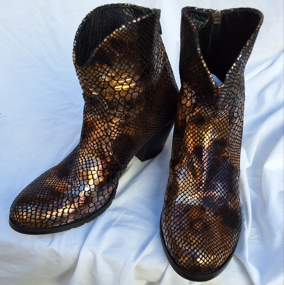 Artemis metallic leather reptile pattern ankle boots 41/10 - Picture 3 of 16